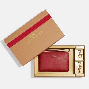 Coach Boxed Corner Zip Wristlet Red Leather With Charms